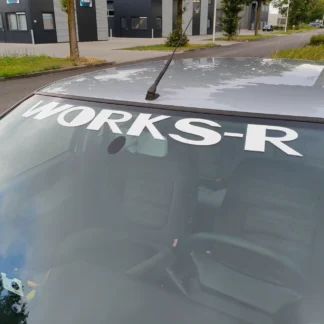 Large WORKS-R banners on a Citroën Xantia. Side photo